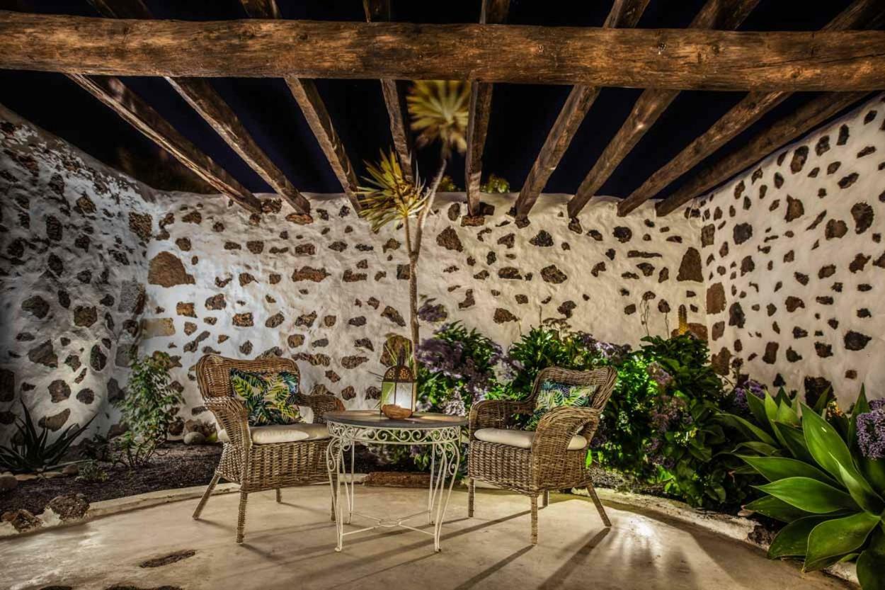 Los Lirios Hotel Rural - Adults Only Tias Exterior photo