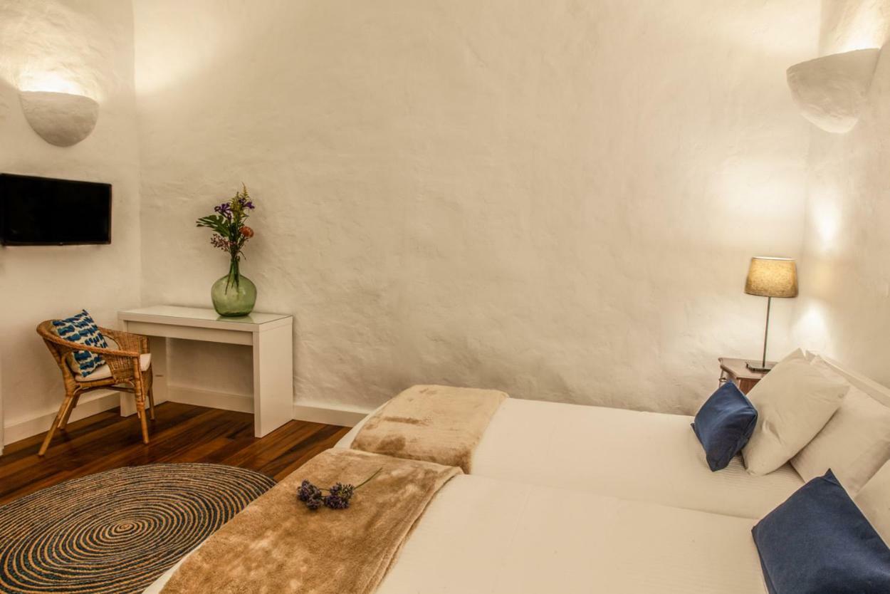 Los Lirios Hotel Rural - Adults Only Tias Exterior photo