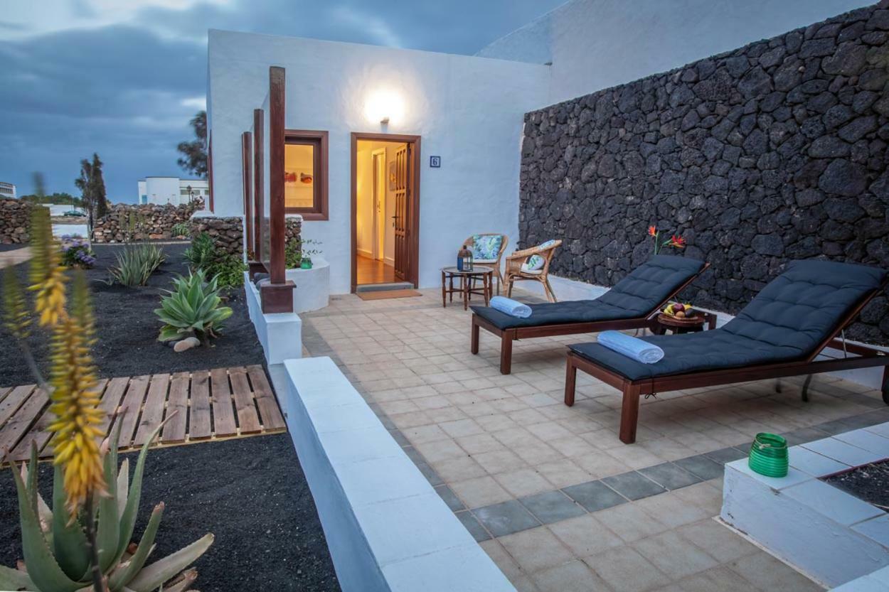 Los Lirios Hotel Rural - Adults Only Tias Exterior photo